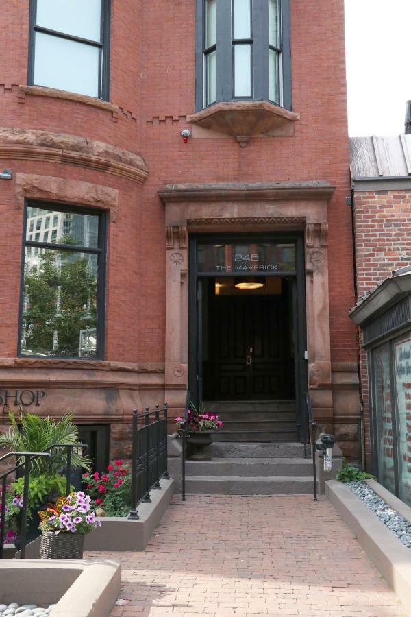 Stylish Studio On Newbury Street, #10 Boston Exterior photo